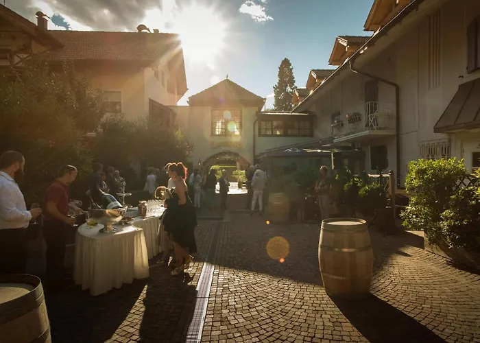 Hotell Ristorante Lewald 3*